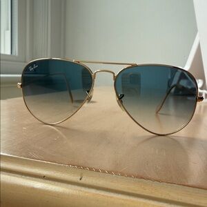 Ray-Ban Gold Frame Aviator Sunglasses